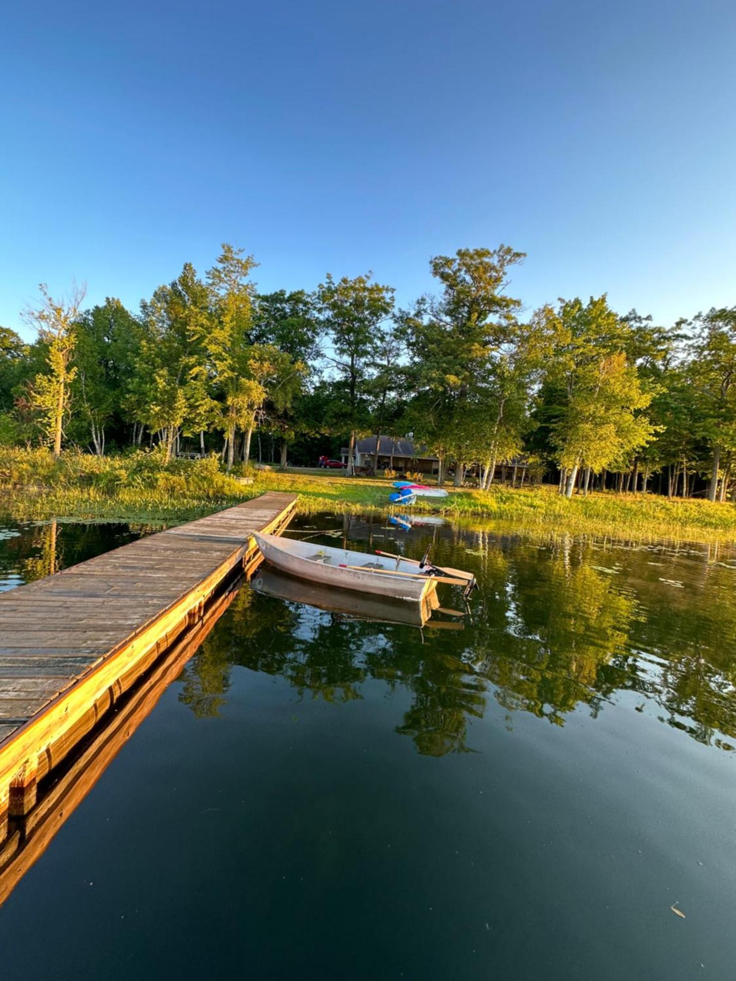 Lake House Lodge Lupton Kültér fotó